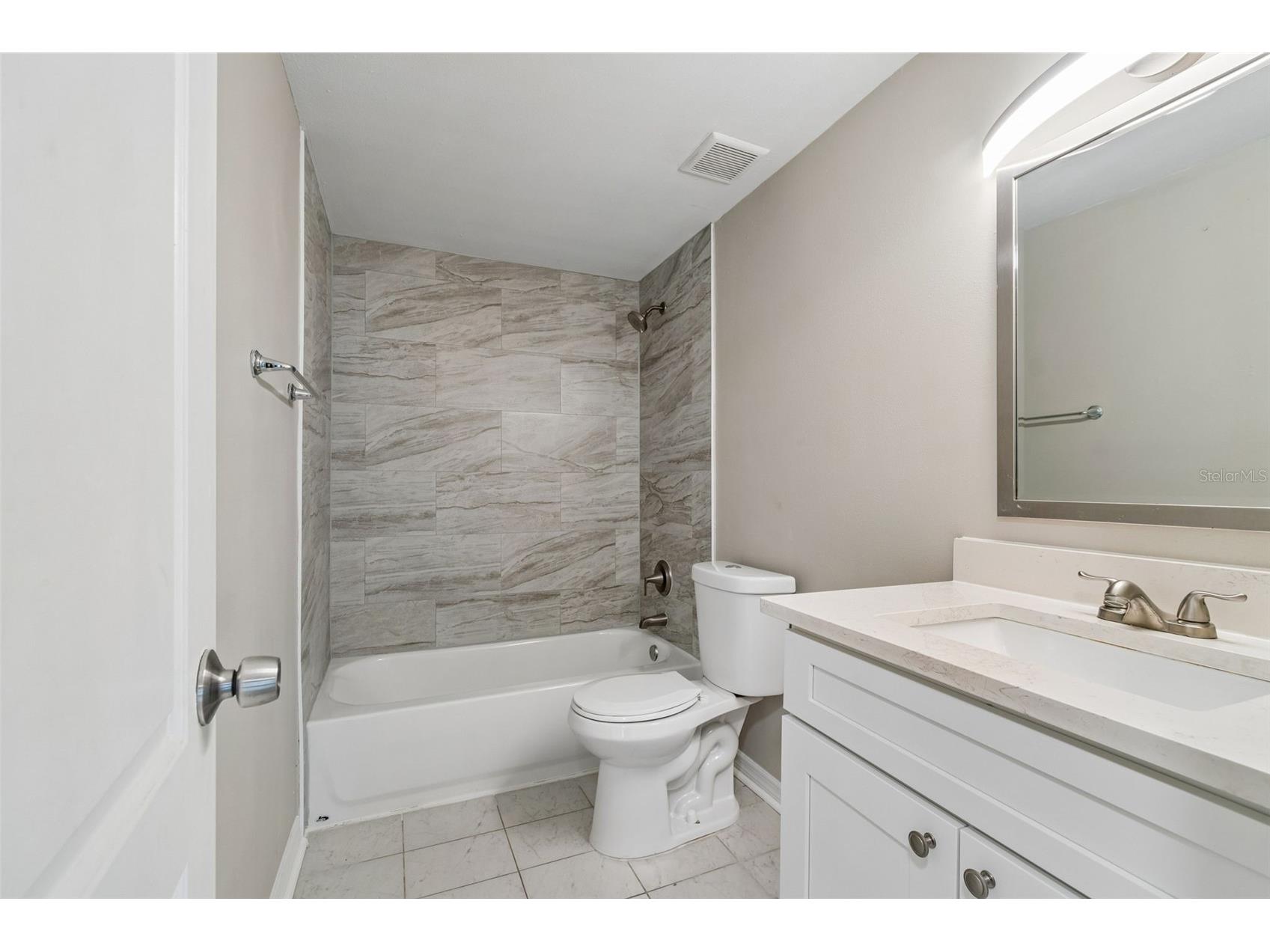 1124 Jadewood Avenue Clearwater FL 33759 TB8526437 image28