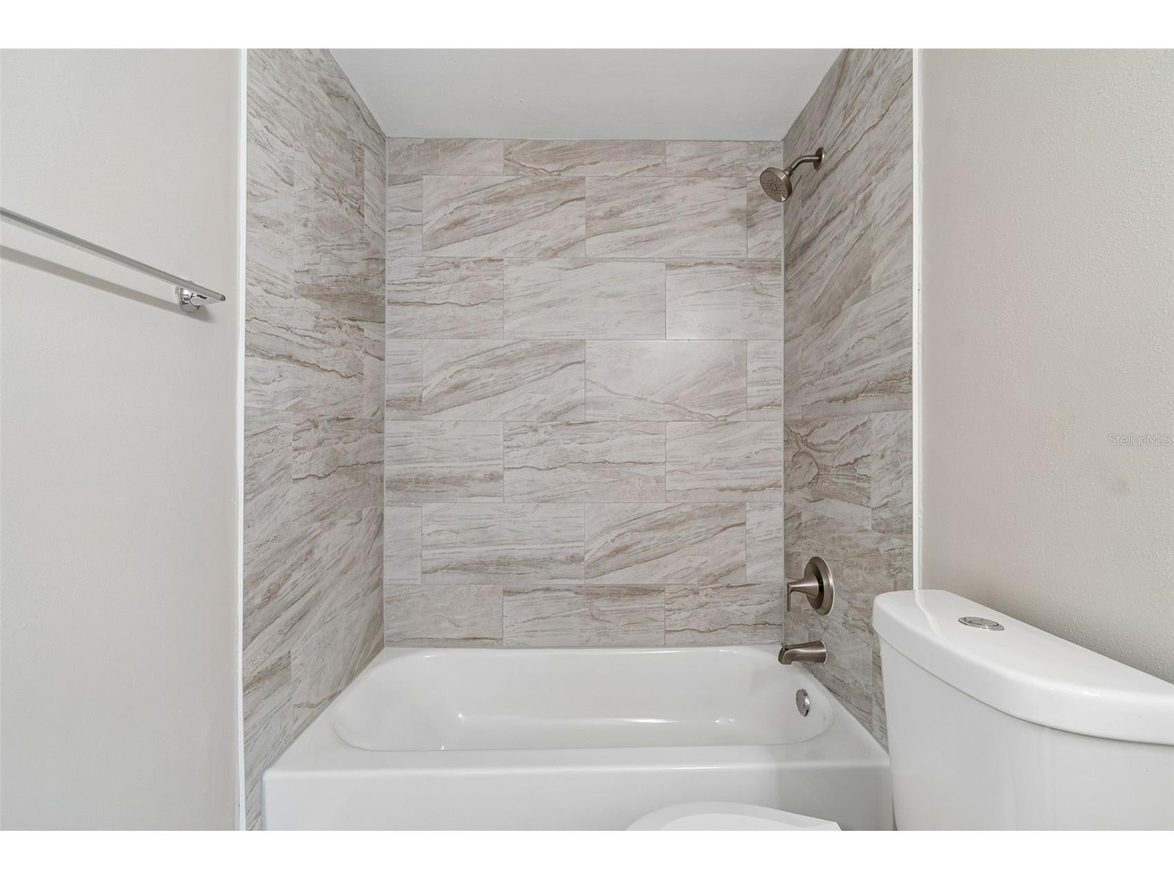 1124 Jadewood Avenue Clearwater FL 33759 TB8526437 image29