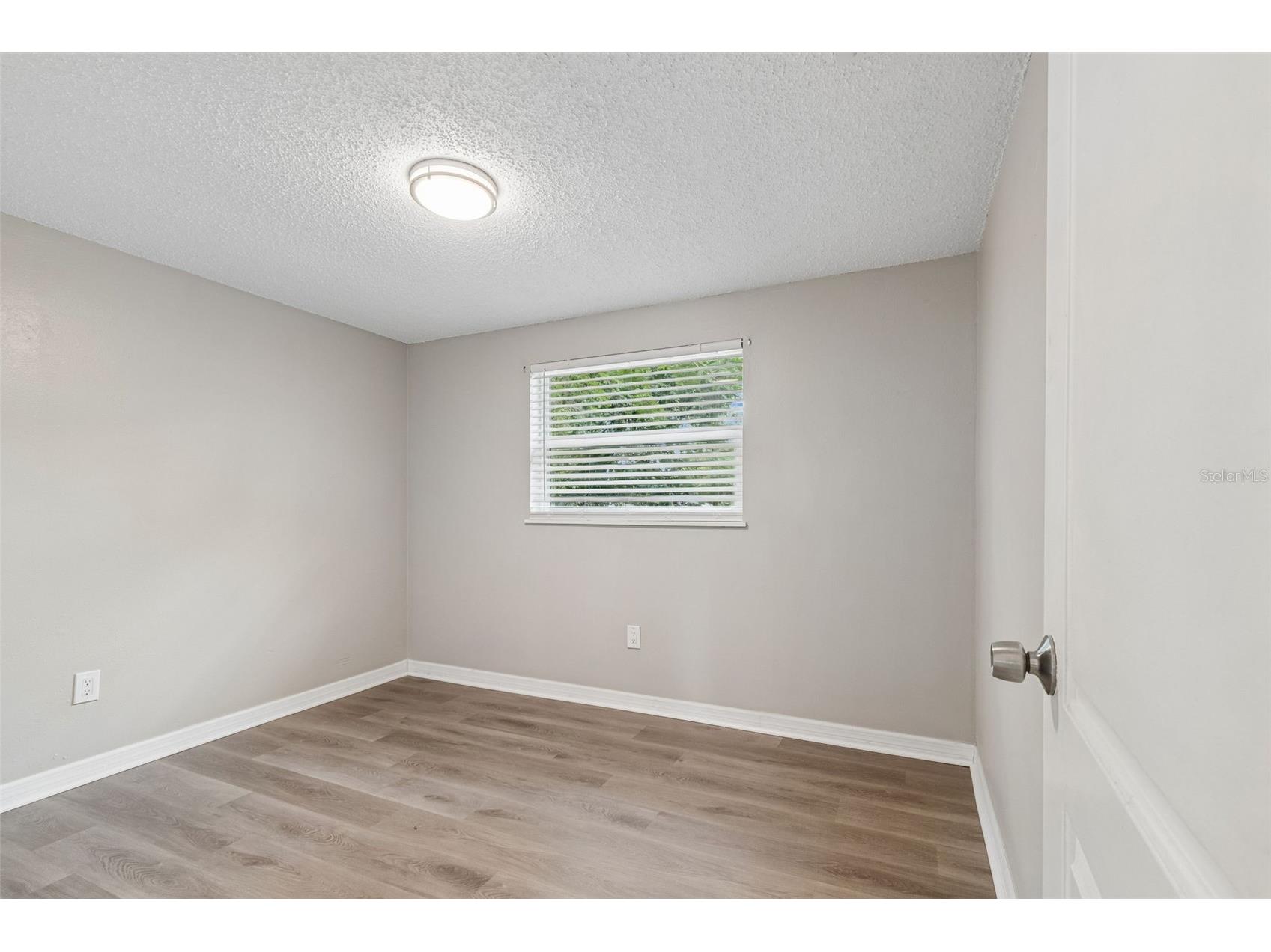 1124 Jadewood Avenue Clearwater FL 33759 TB8526437 image30