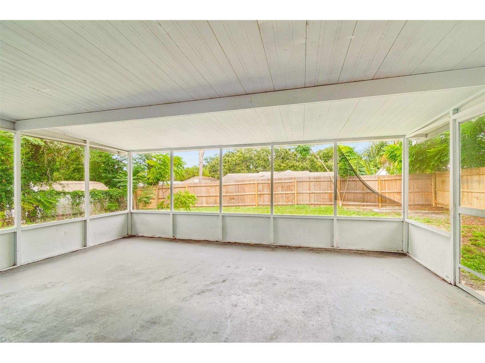 1124 Jadewood Avenue Clearwater FL 33759 TB8526437 image34