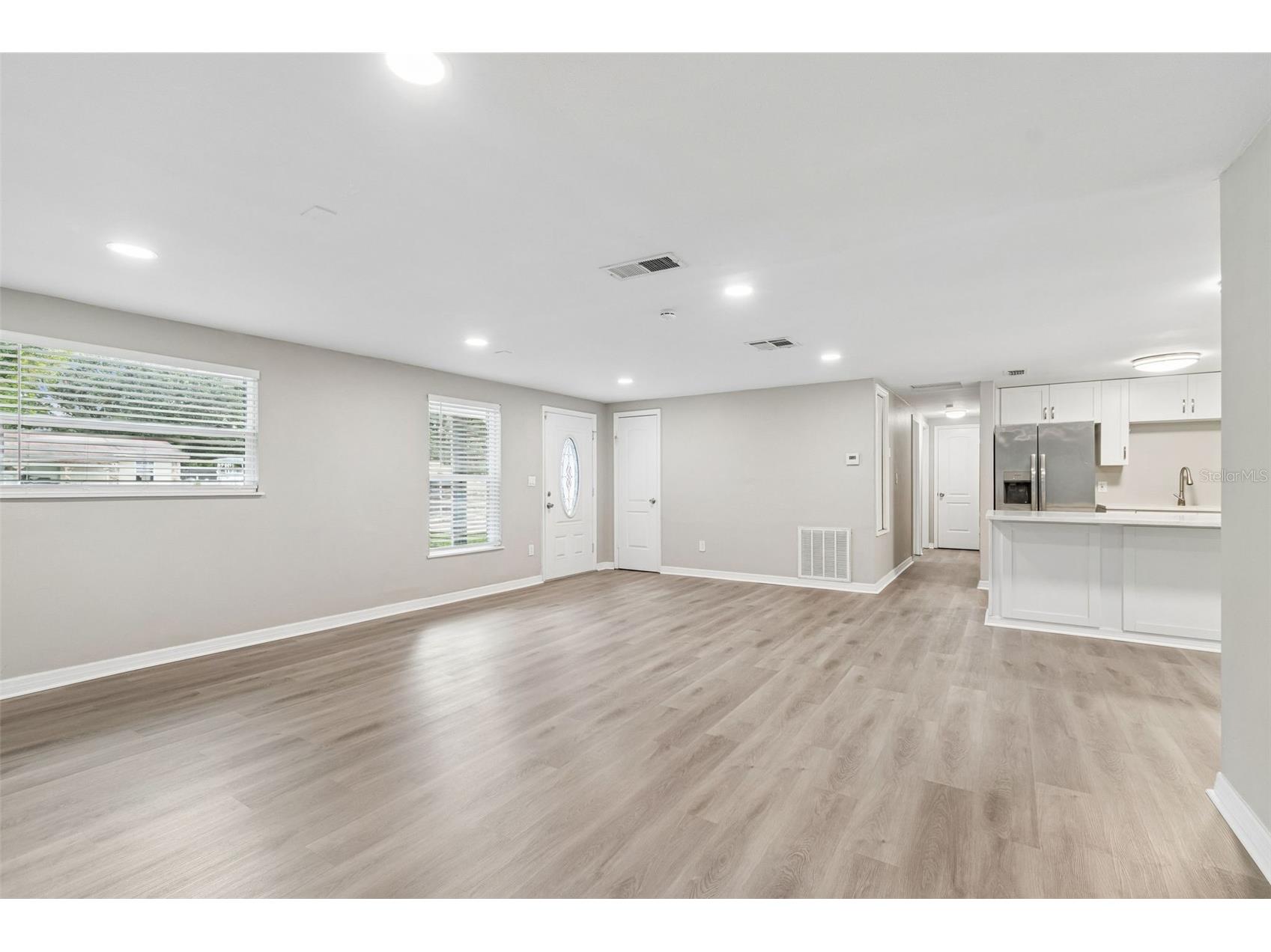 1124 Jadewood Avenue Clearwater FL 33759 TB8526437 image7