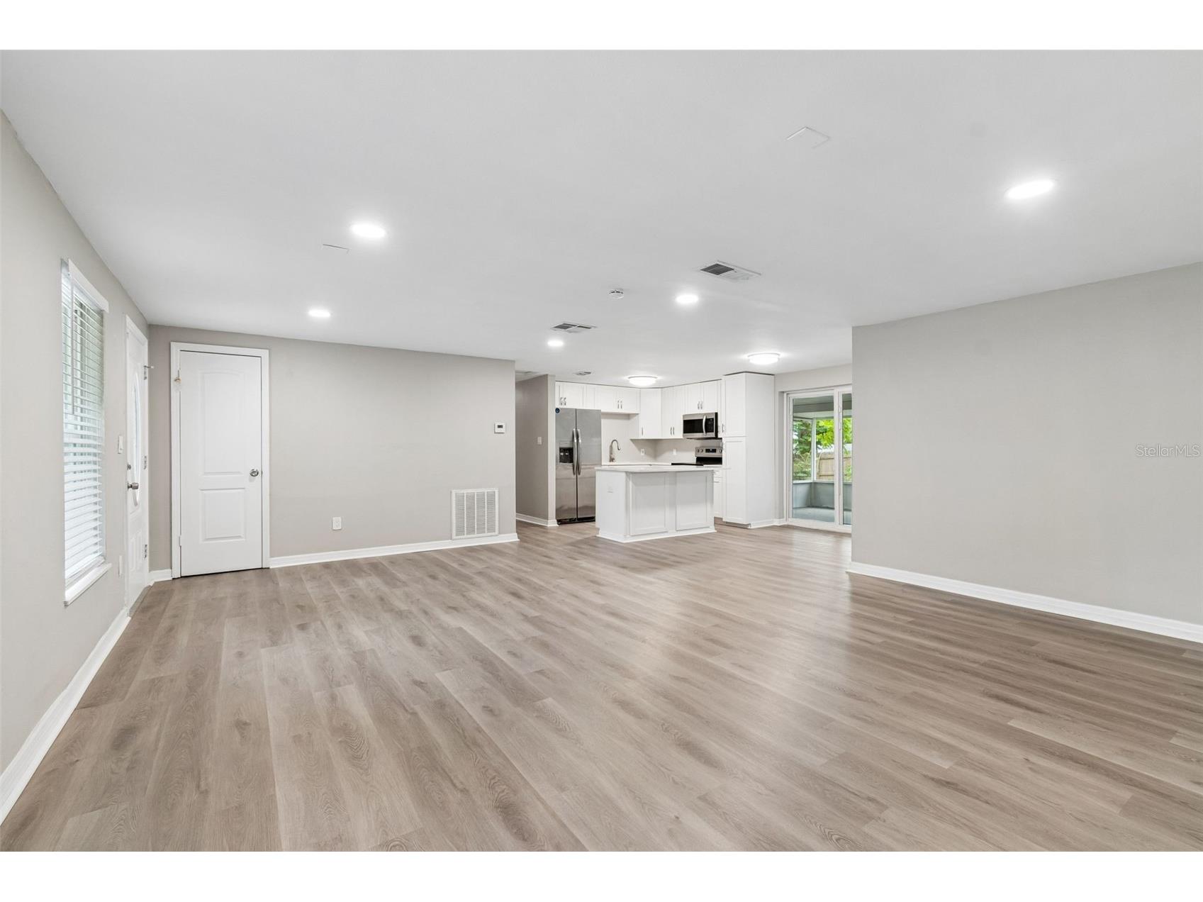 1124 Jadewood Avenue Clearwater FL 33759 TB8526437 image8