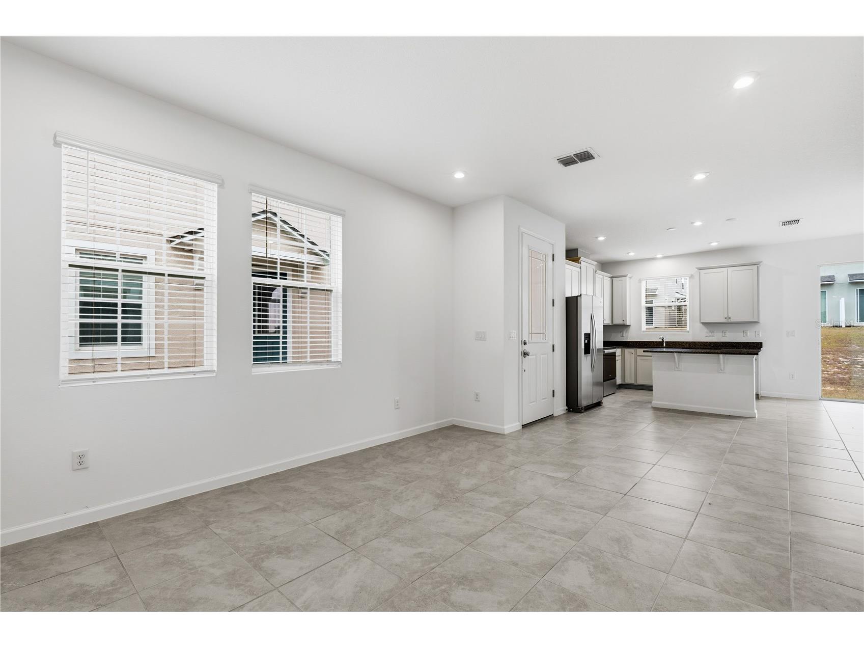 1124 Lakeshore Breeze Place Kissimmee FL 34747 O6410191 image2