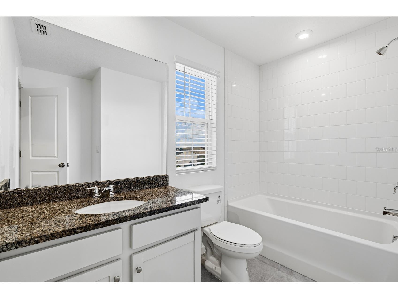 1124 Lakeshore Breeze Place Kissimmee FL 34747 O6410191 image20