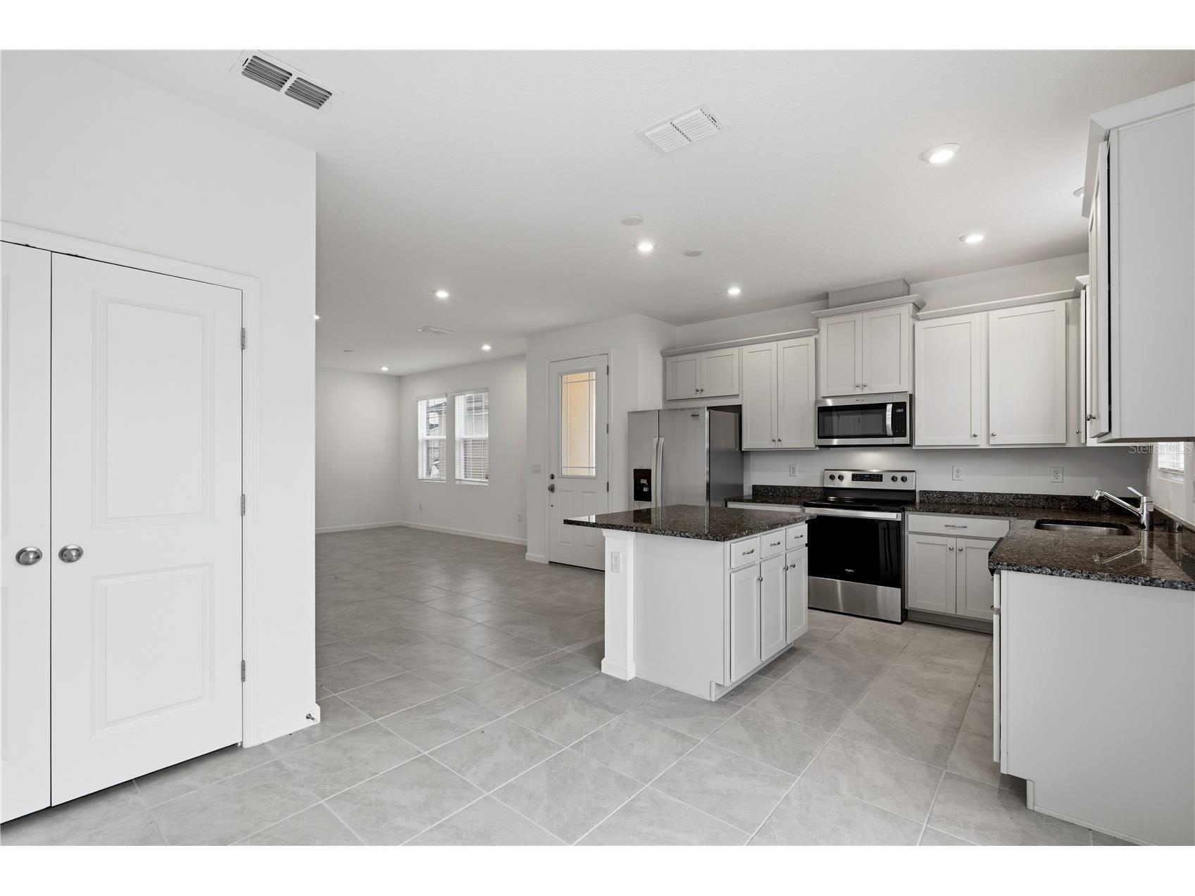 1124 Lakeshore Breeze Place Kissimmee FL 34747 O6410191 image5