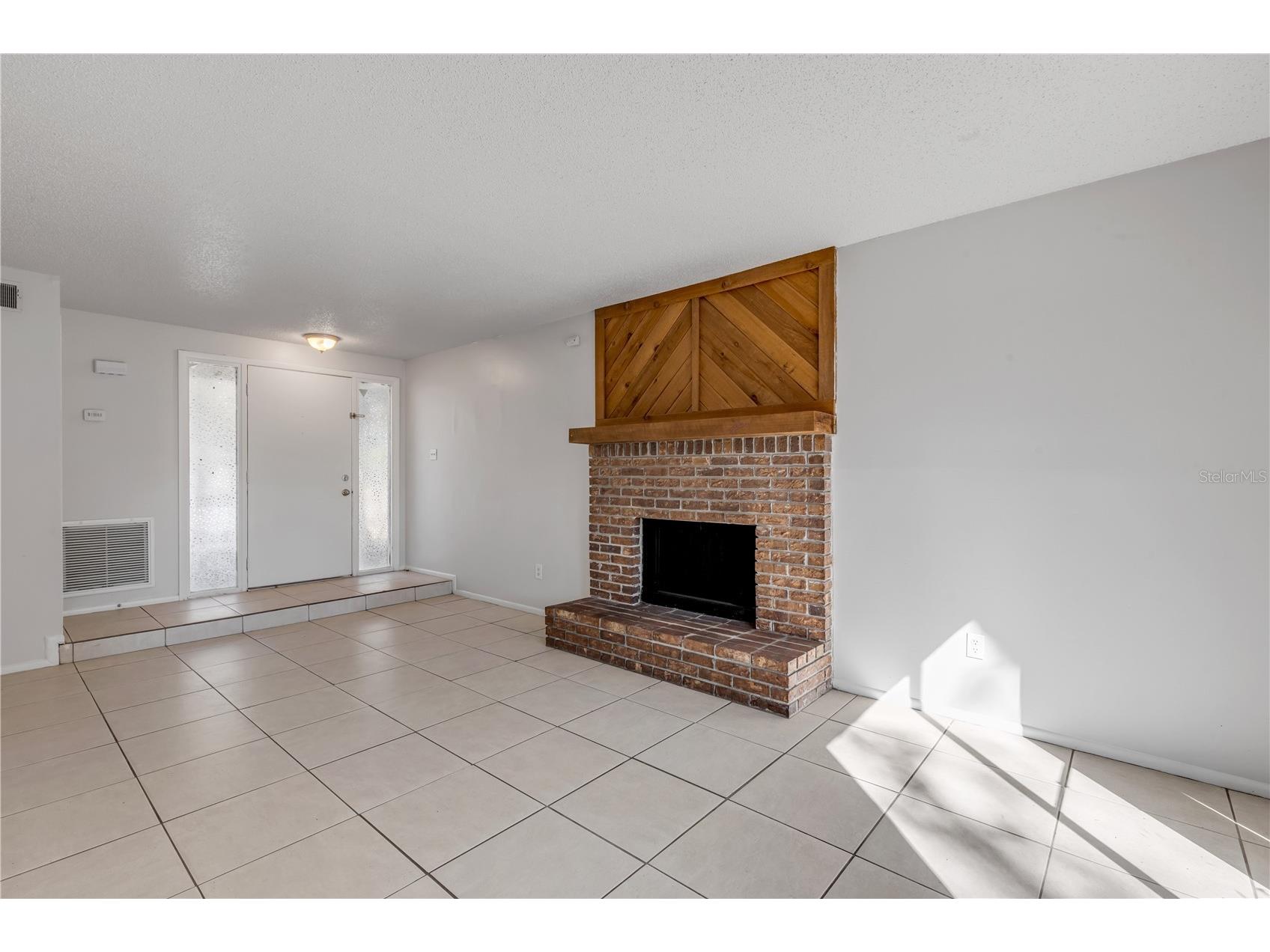 1124 Mill Run Circle Apopka FL 32703 V4947534 image3