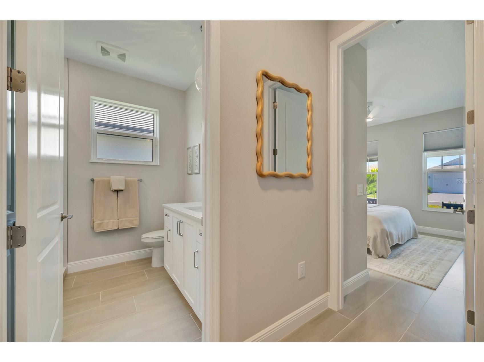 1124 Waterline Court Sarasota FL 34240 A4692511 image45