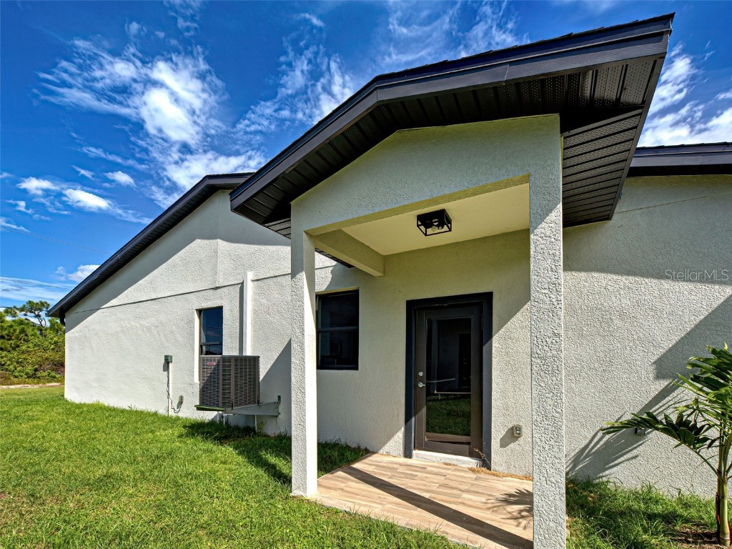 11240-42 Kimberly Avenue Englewood FL 34224 C7517402 image3