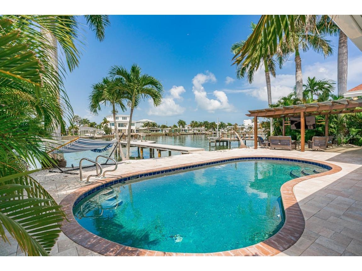 11240 7th Street E Treasure Island FL 33706 - CANAL TO INTRACOASTAL TB8448941 image1