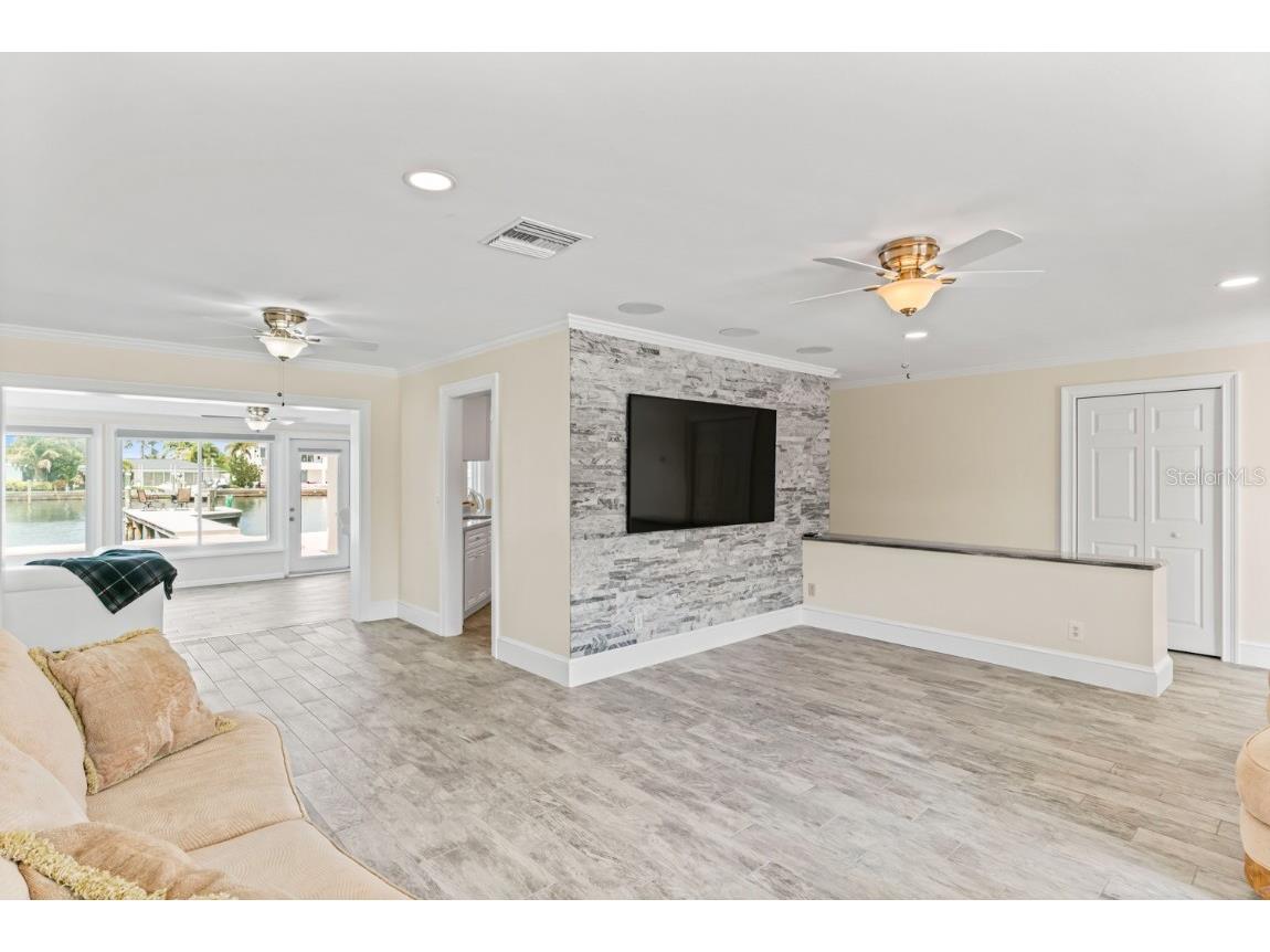 11240 7th Street E Treasure Island FL 33706 - CANAL TO INTRACOASTAL TB8448941 image11