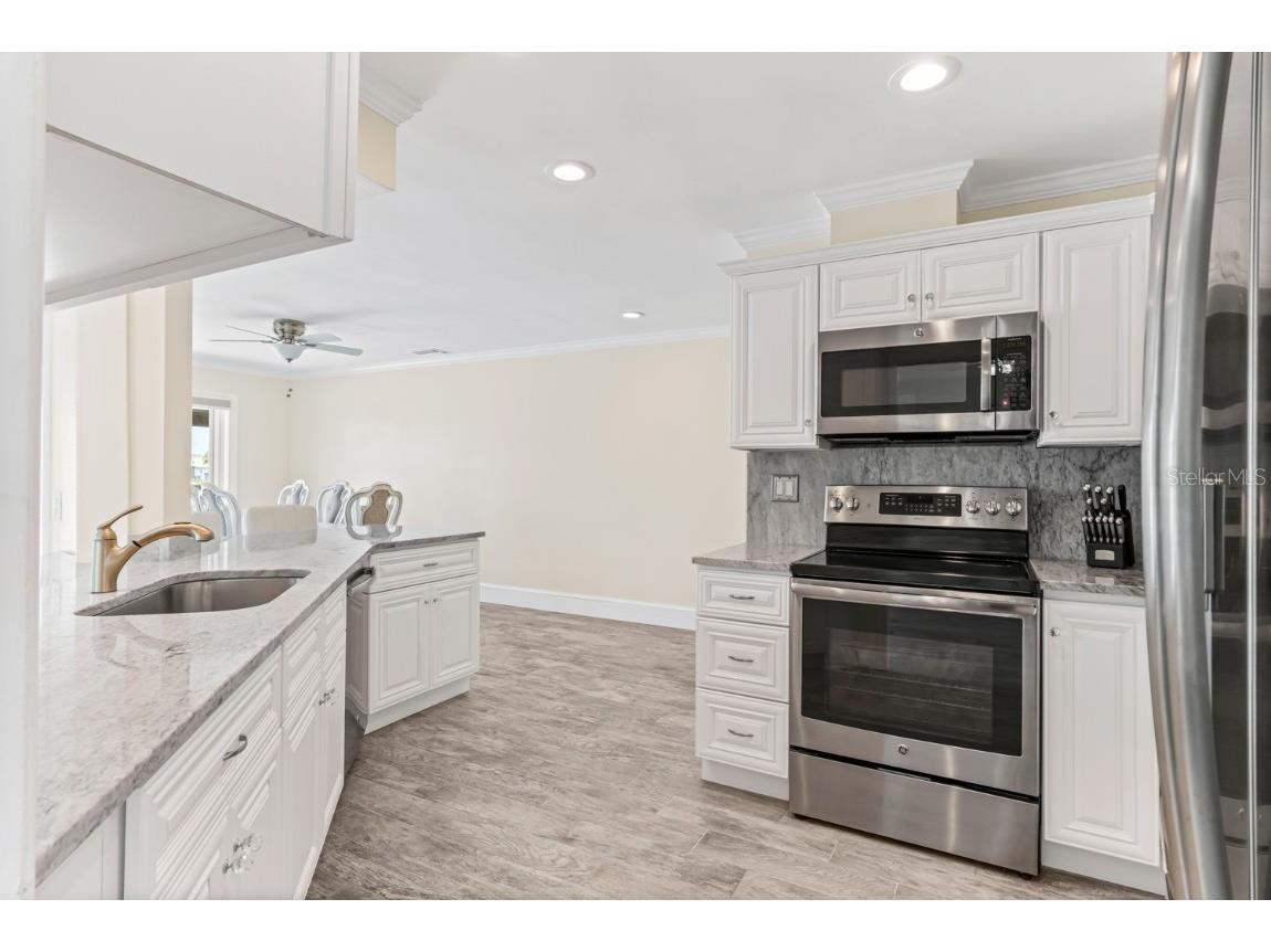 11240 7th Street E Treasure Island FL 33706 - CANAL TO INTRACOASTAL TB8448941 image12