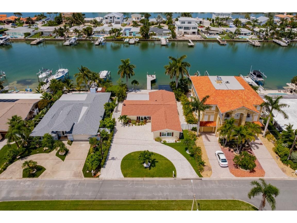 11240 7th Street E Treasure Island FL 33706 - CANAL TO INTRACOASTAL TB8448941 image3