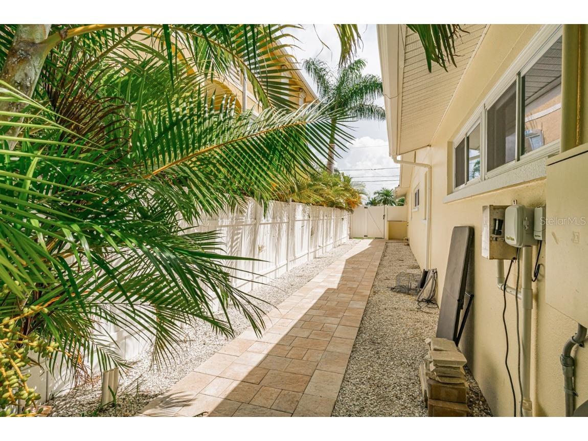 11240 7th Street E Treasure Island FL 33706 - CANAL TO INTRACOASTAL TB8448941 image32