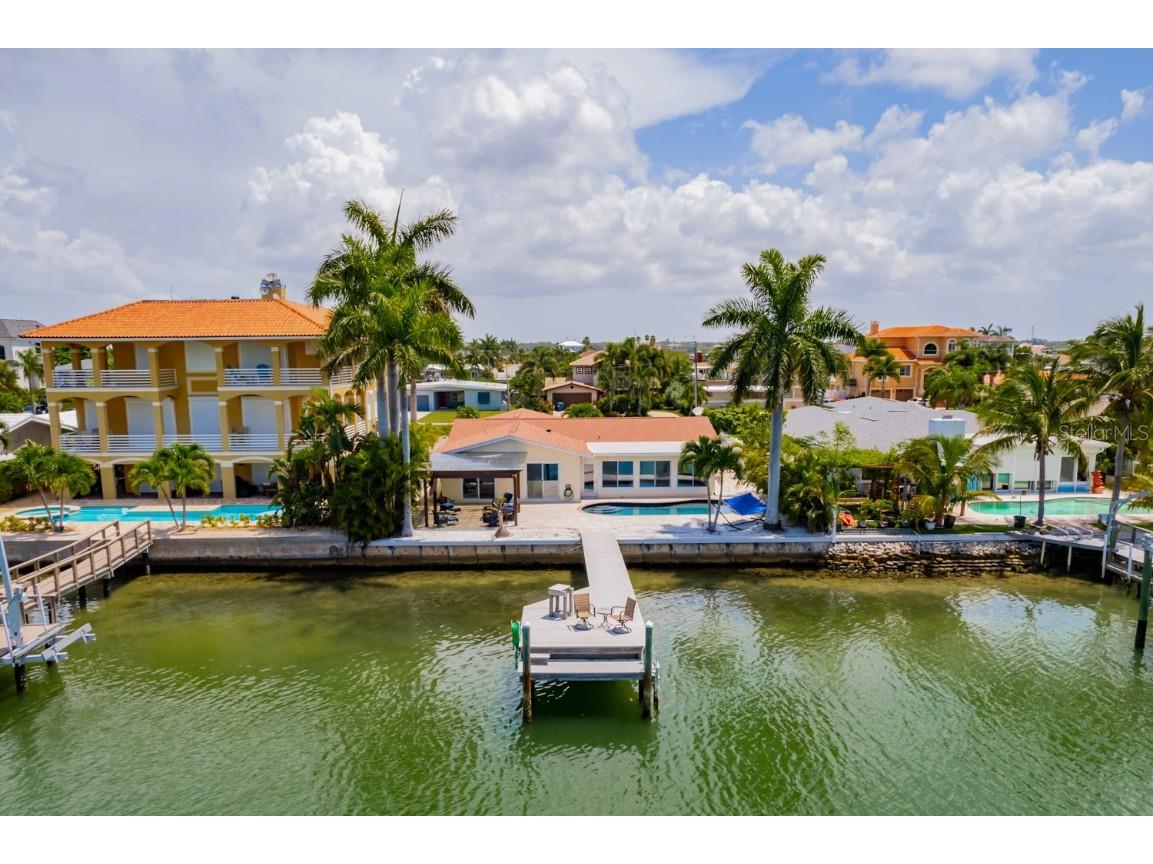 11240 7th Street E Treasure Island FL 33706 - CANAL TO INTRACOASTAL TB8448941 image4