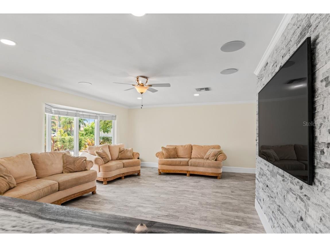 11240 7th Street E Treasure Island FL 33706 - CANAL TO INTRACOASTAL TB8448941 image9