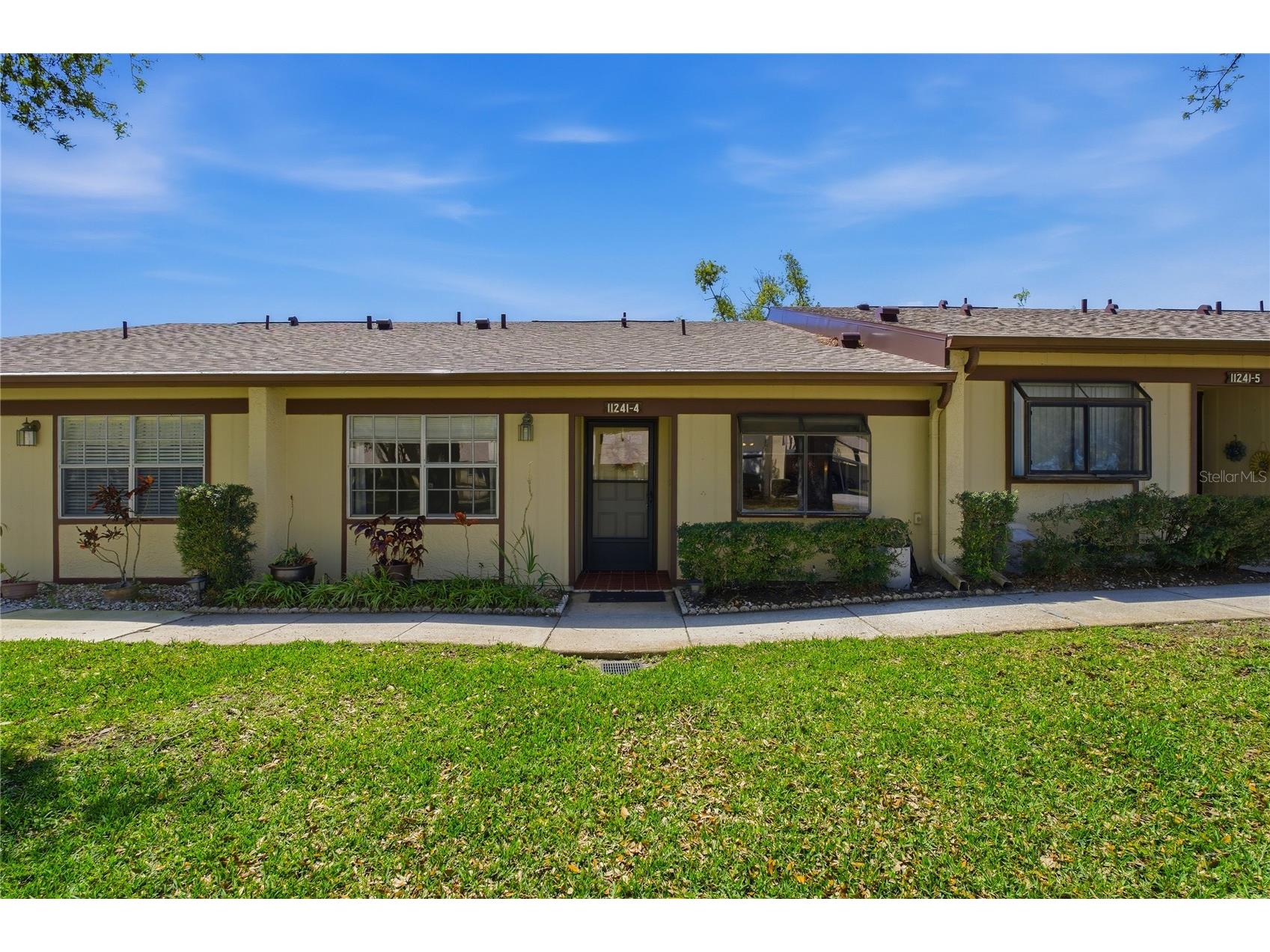 11241 Dollar Lake Drive #4 Port Richey FL 34668 W7883901 image1