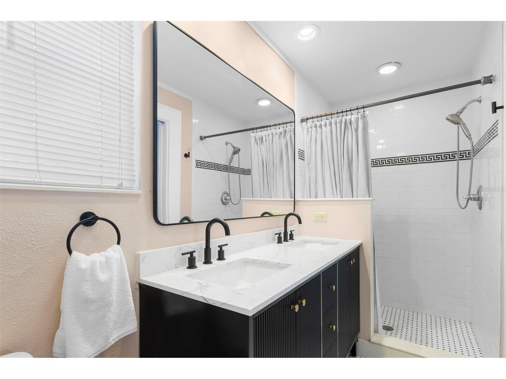 1125 11th Avenue NE Saint Petersburg FL 33705 TB8521711 image26