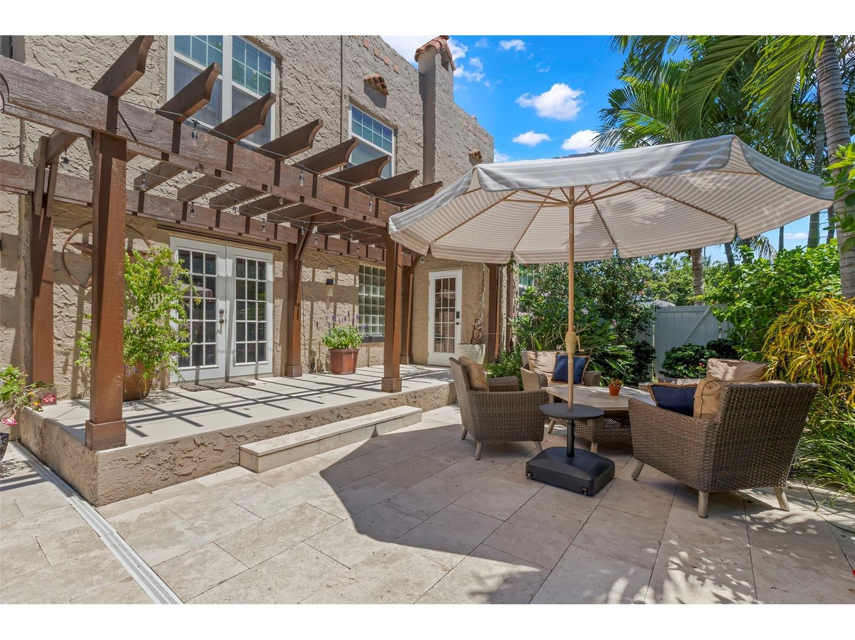 1125 11th Avenue NE Saint Petersburg FL 33705 TB8521711 image32