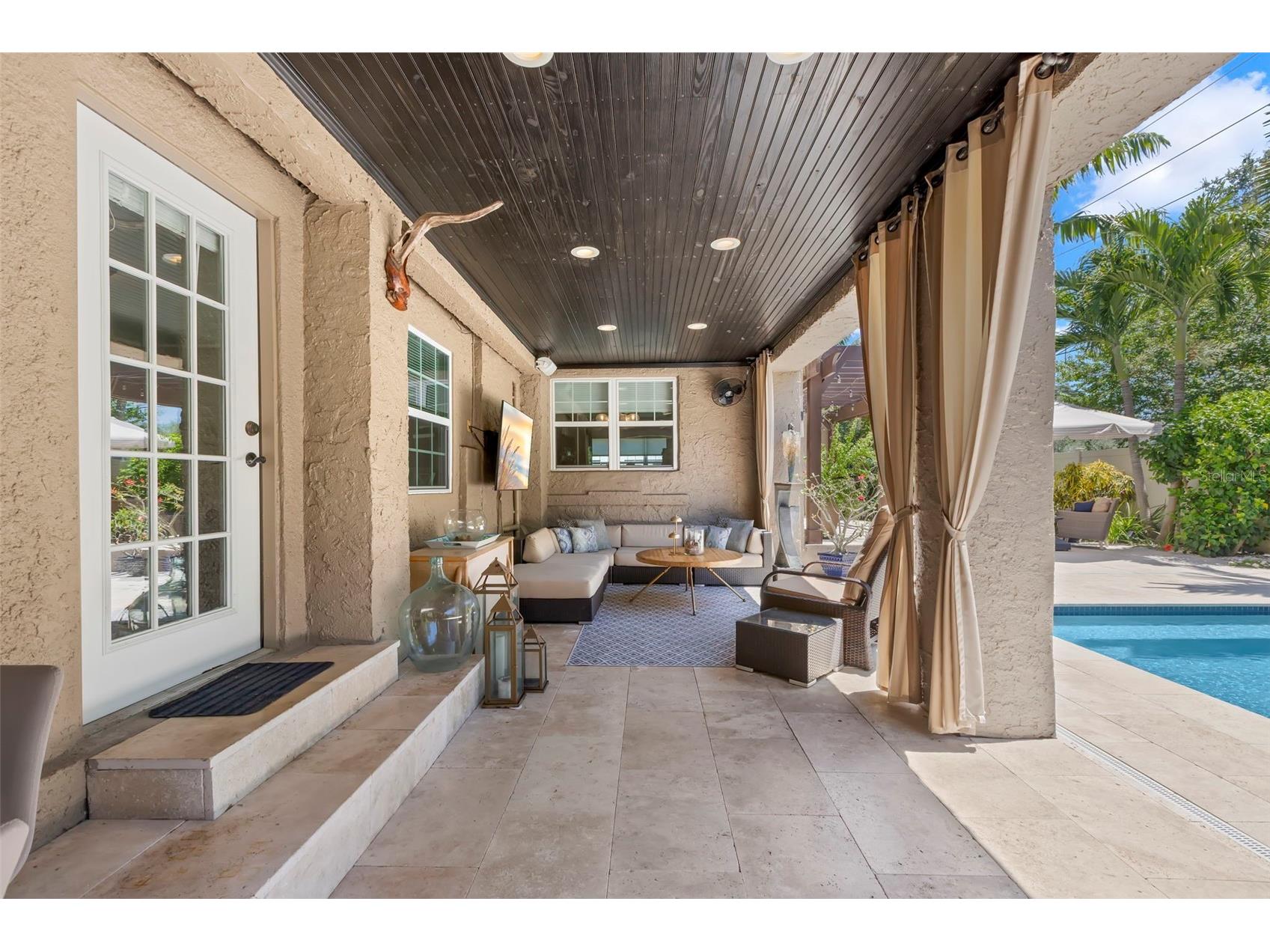 1125 11th Avenue NE Saint Petersburg FL 33705 TB8521711 image34
