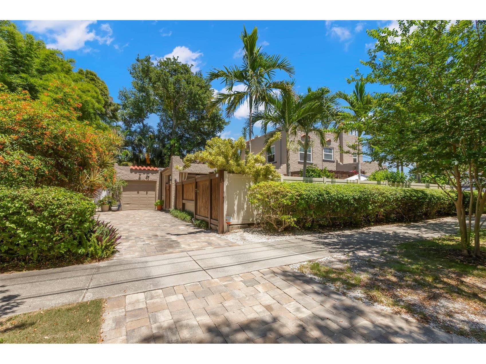 1125 11th Avenue NE Saint Petersburg FL 33705 TB8521711 image37