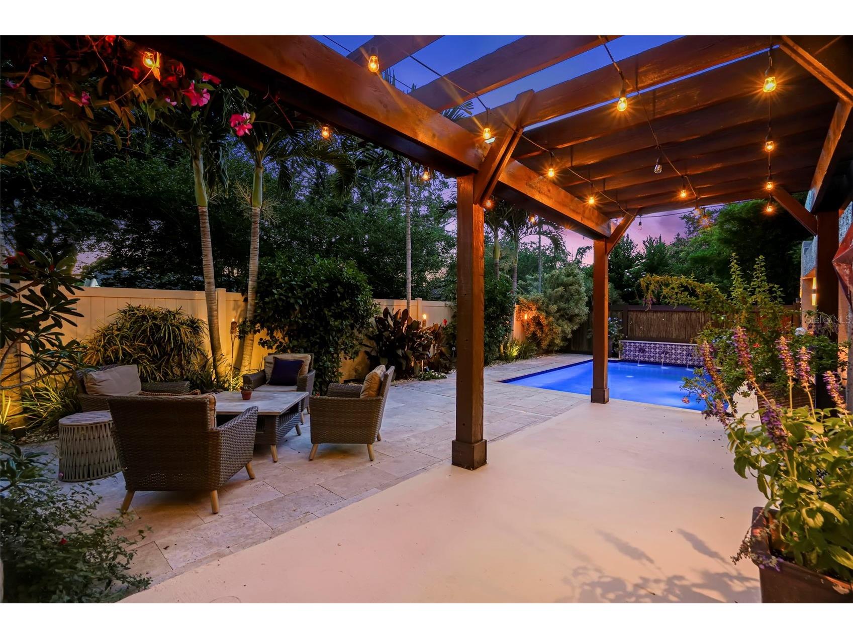 1125 11th Avenue NE Saint Petersburg FL 33705 TB8521711 image49