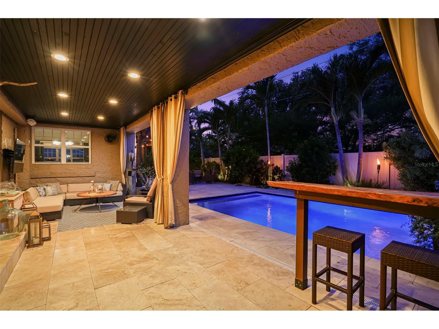 1125 11th Avenue NE Saint Petersburg FL 33705 TB8521711 image52