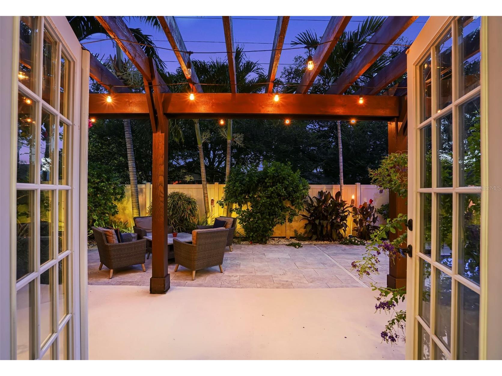 1125 11th Avenue NE Saint Petersburg FL 33705 TB8521711 image54