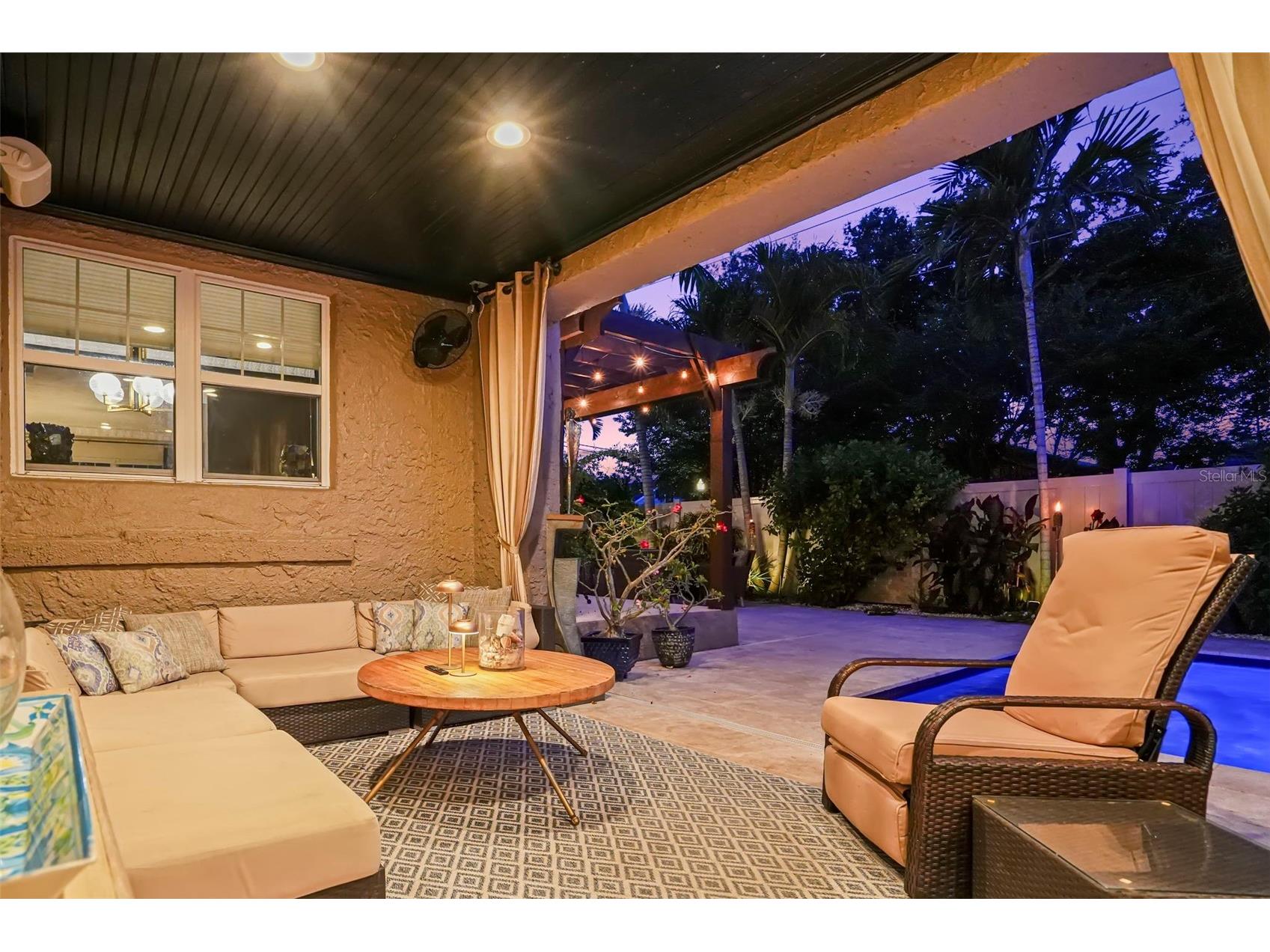 1125 11th Avenue NE Saint Petersburg FL 33705 TB8521711 image56