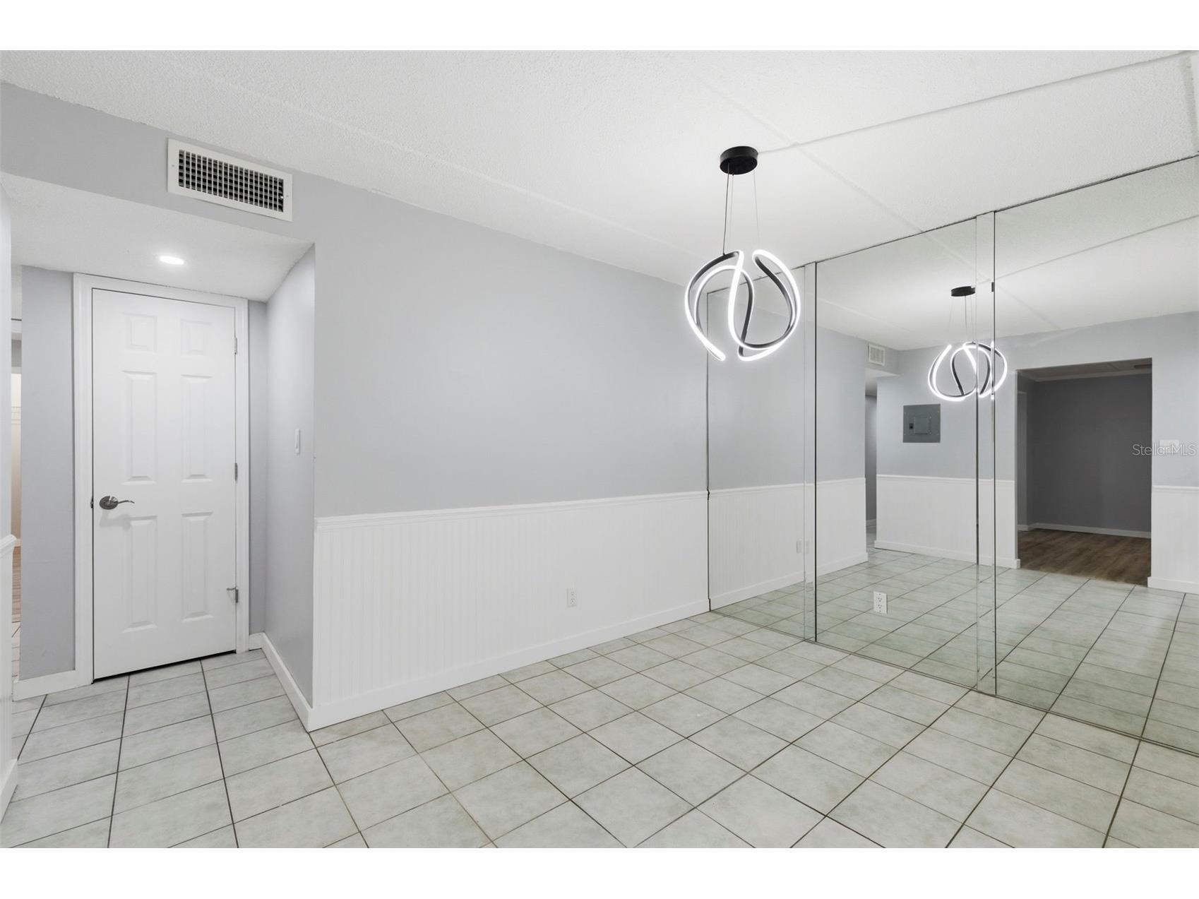 1125 83rd Avenue N #A Saint Petersburg FL 33702 TB8478240 image7