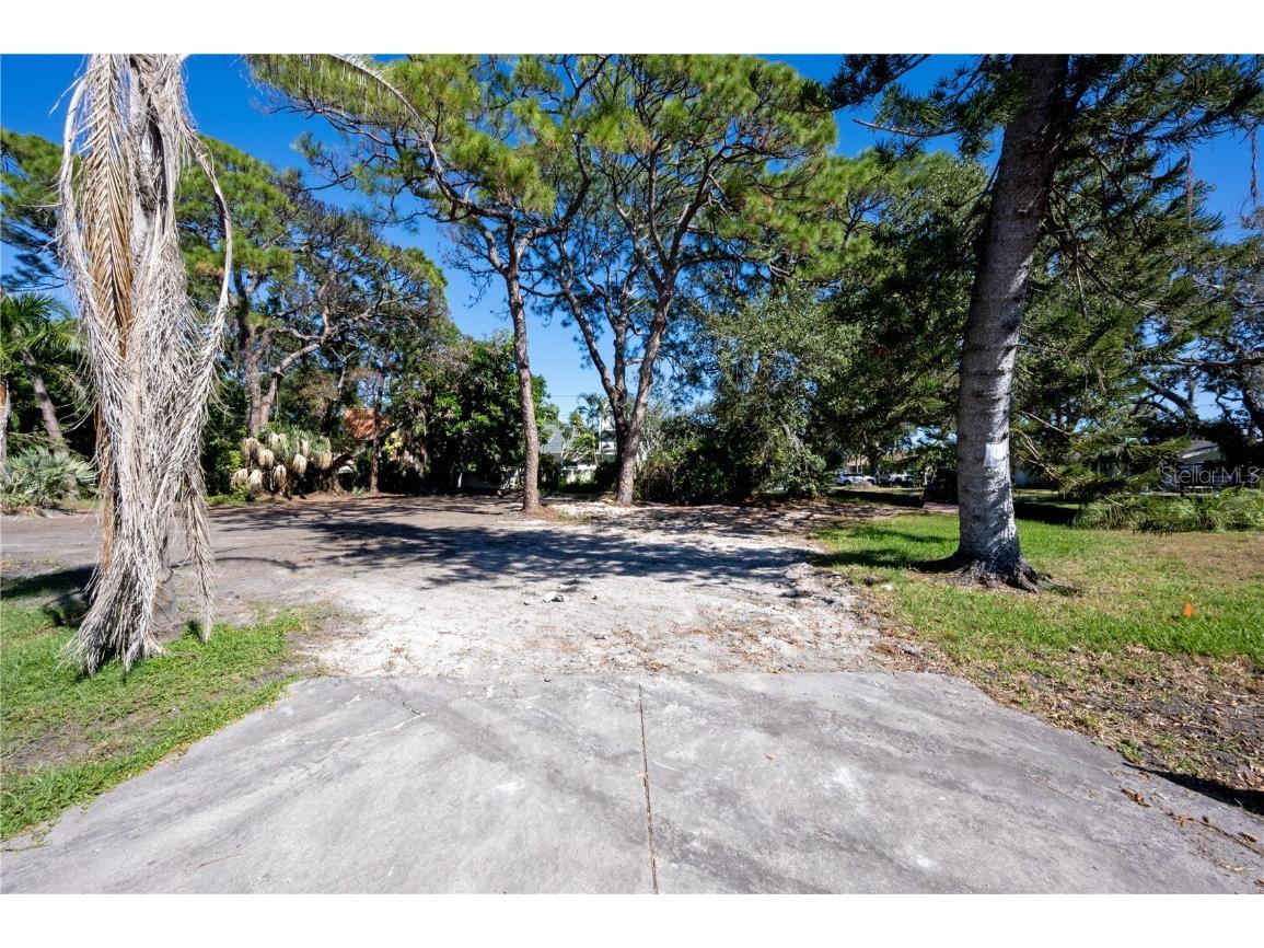 1125 Friendly Way S Saint Petersburg FL 33705 TB8412742 image6