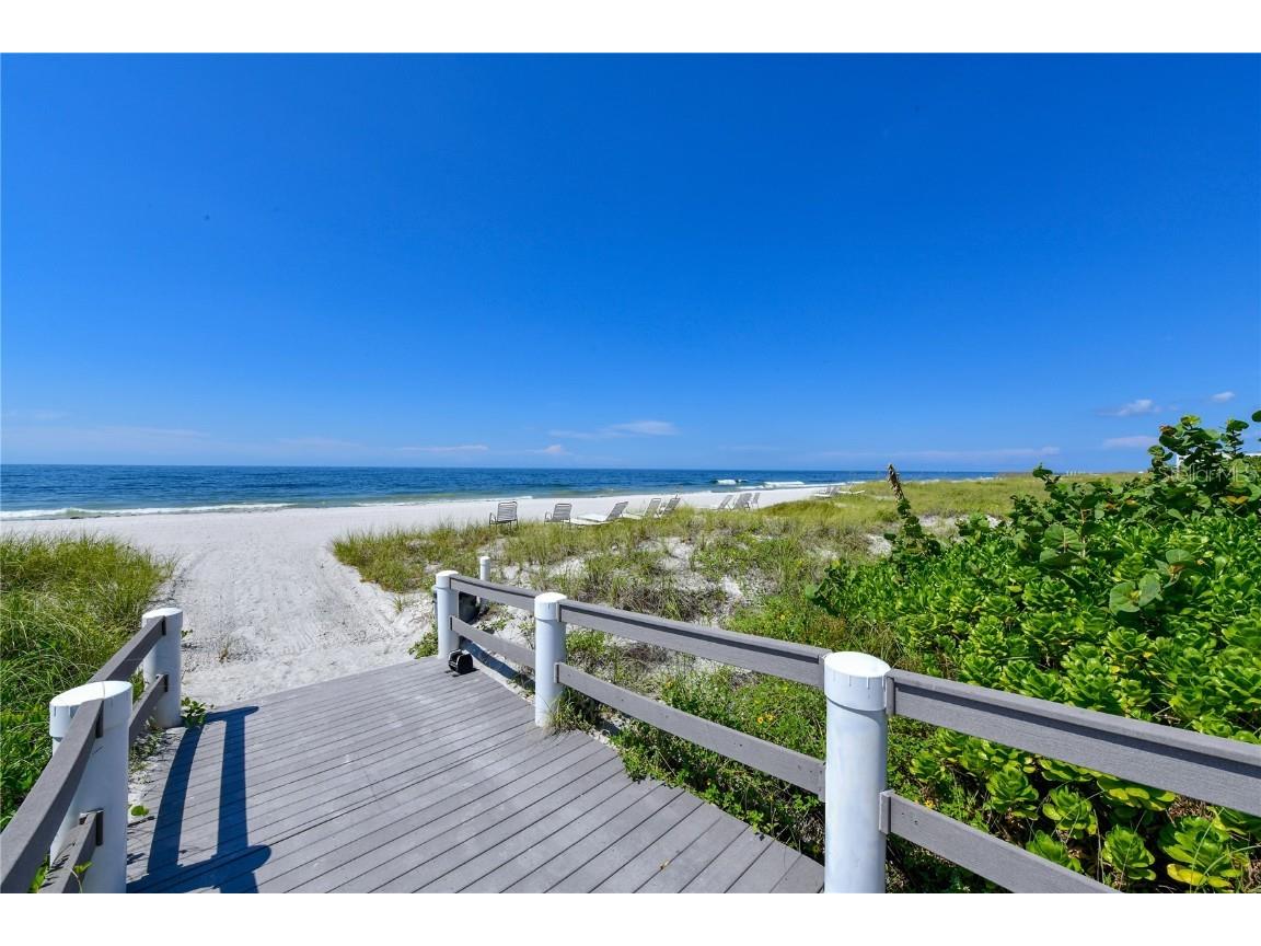 1125 Gulf Of Mexico Drive #101 Longboat Key FL 34228 A4672544 image38