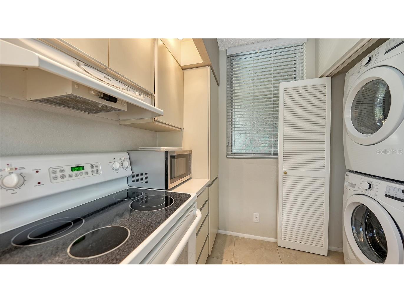 1125 Gulf Of Mexico Drive #101 Longboat Key FL 34228 A4672544 image6