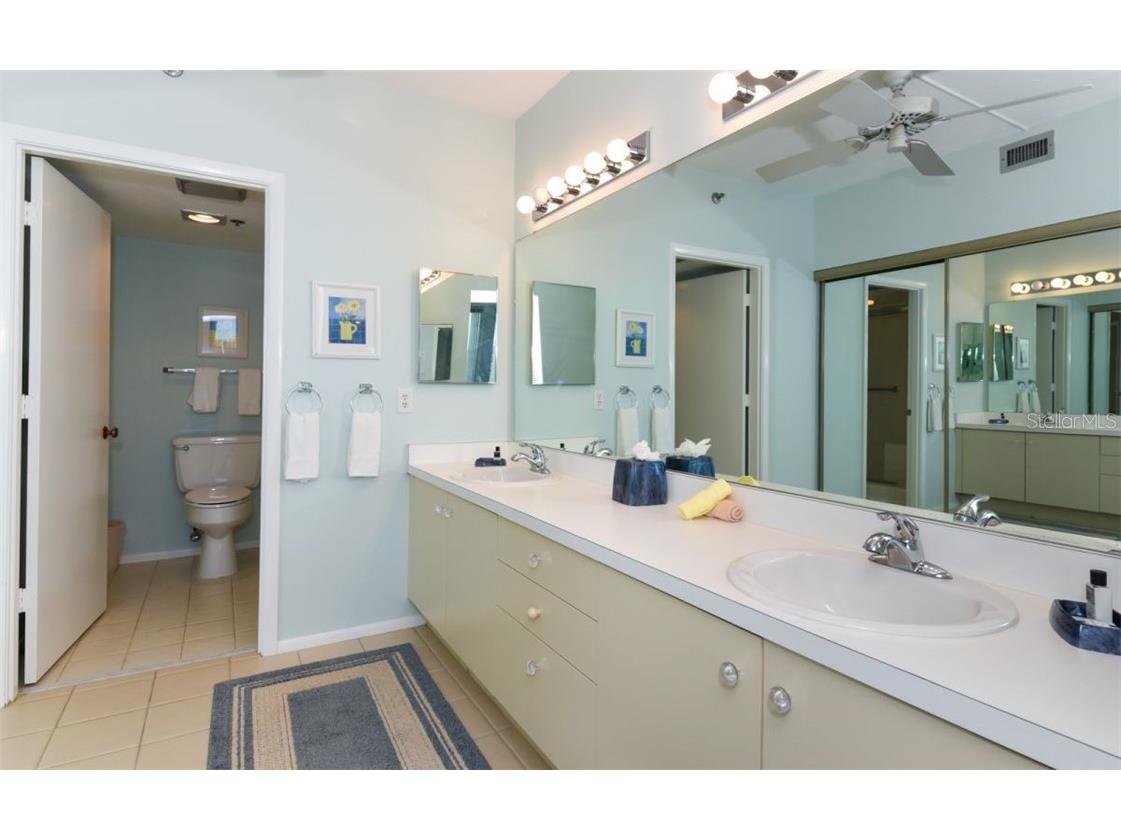 1125 Gulf Of Mexico Drive #403 Longboat Key FL 34228 - GULF OF MEXICO A4480600 image28