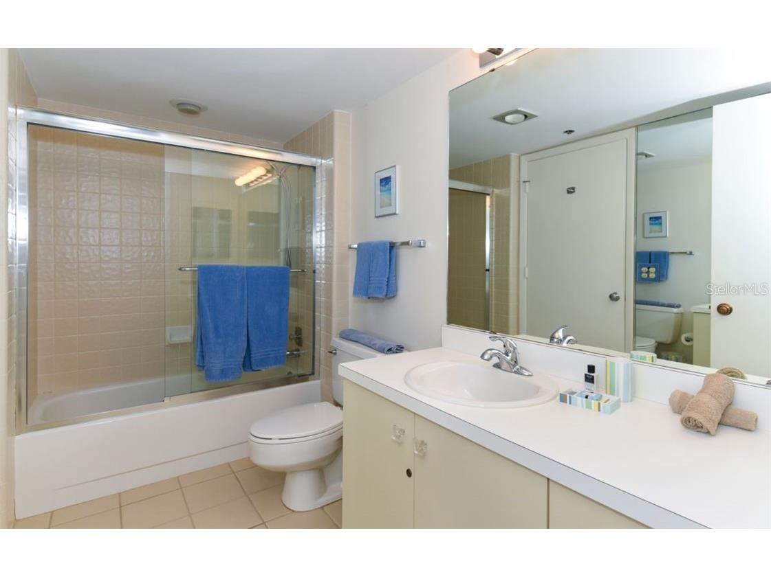 1125 Gulf Of Mexico Drive #403 Longboat Key FL 34228 - GULF OF MEXICO A4480600 image34