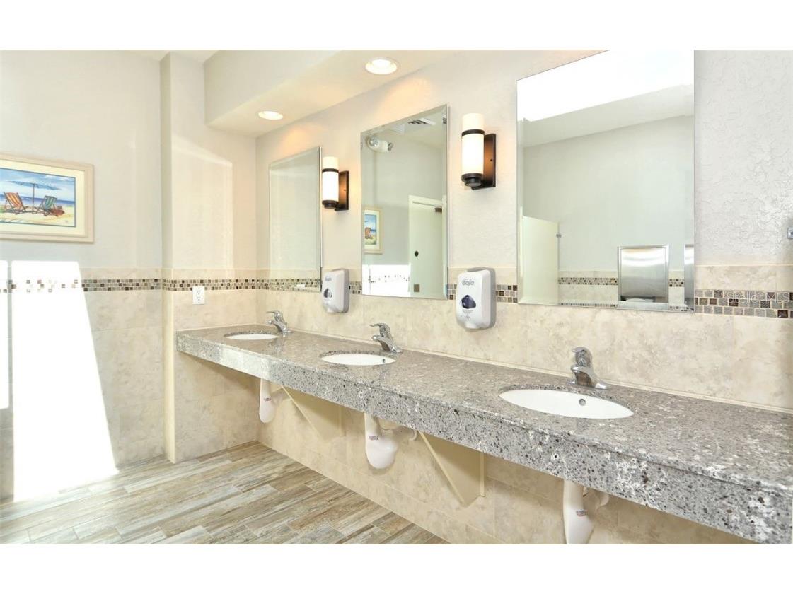 1125 Gulf Of Mexico Drive #403 Longboat Key FL 34228 - GULF OF MEXICO A4480600 image47