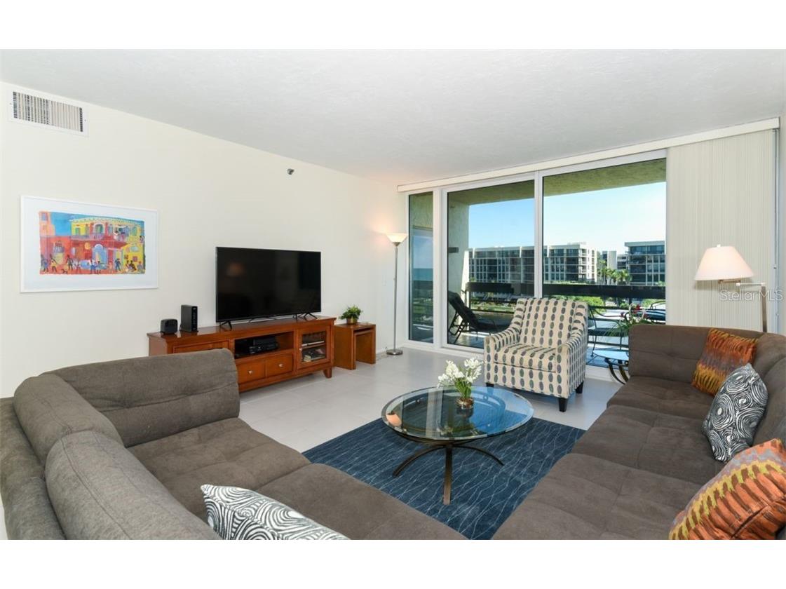 1125 Gulf Of Mexico Drive #403 Longboat Key FL 34228 - GULF OF MEXICO A4480600 image5