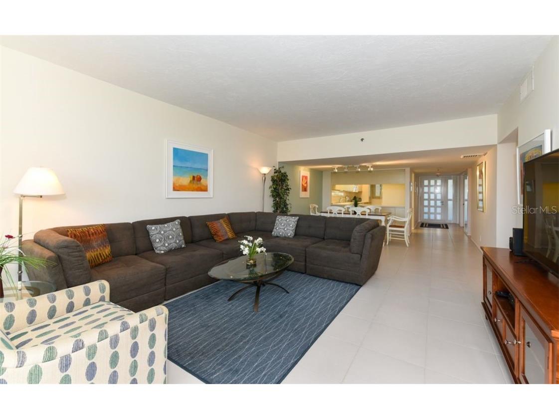 1125 Gulf Of Mexico Drive #403 Longboat Key FL 34228 - GULF OF MEXICO A4480600 image7