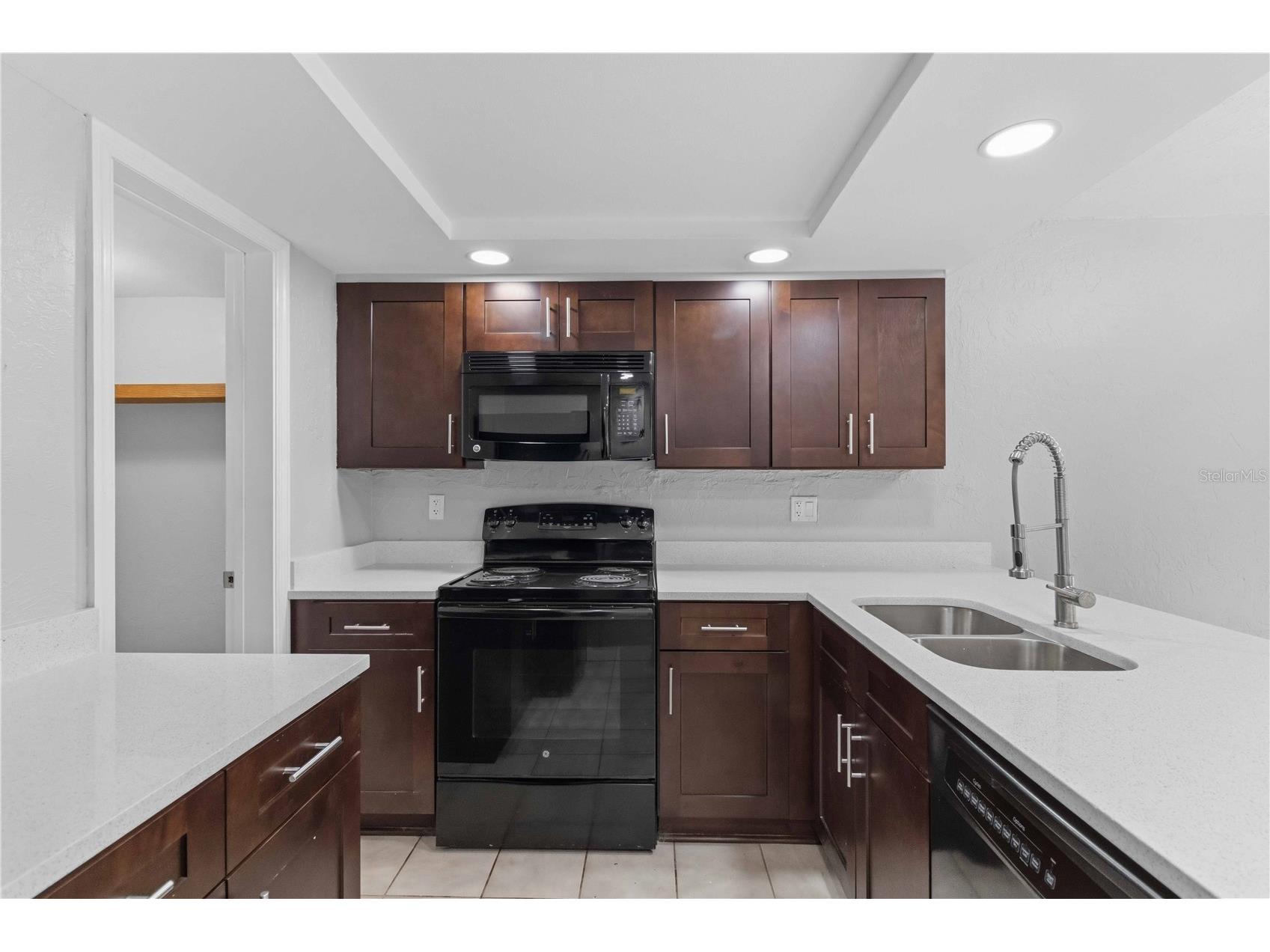 1125 Longfellow Way #125-B Sarasota FL 34243 A4691728 image15