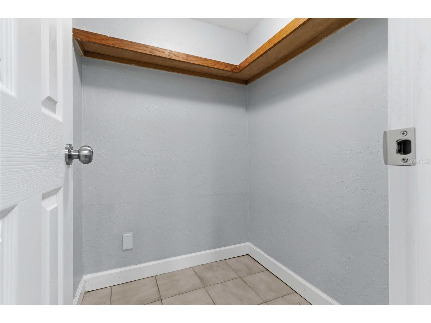 1125 Longfellow Way #125-B Sarasota FL 34243 A4691728 image17