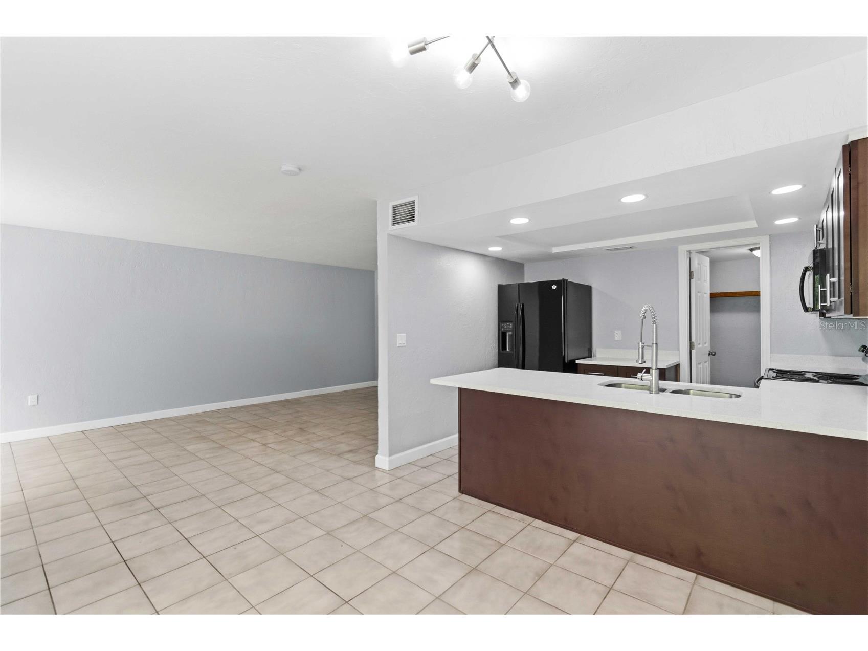 1125 Longfellow Way #125-B Sarasota FL 34243 A4691728 image8