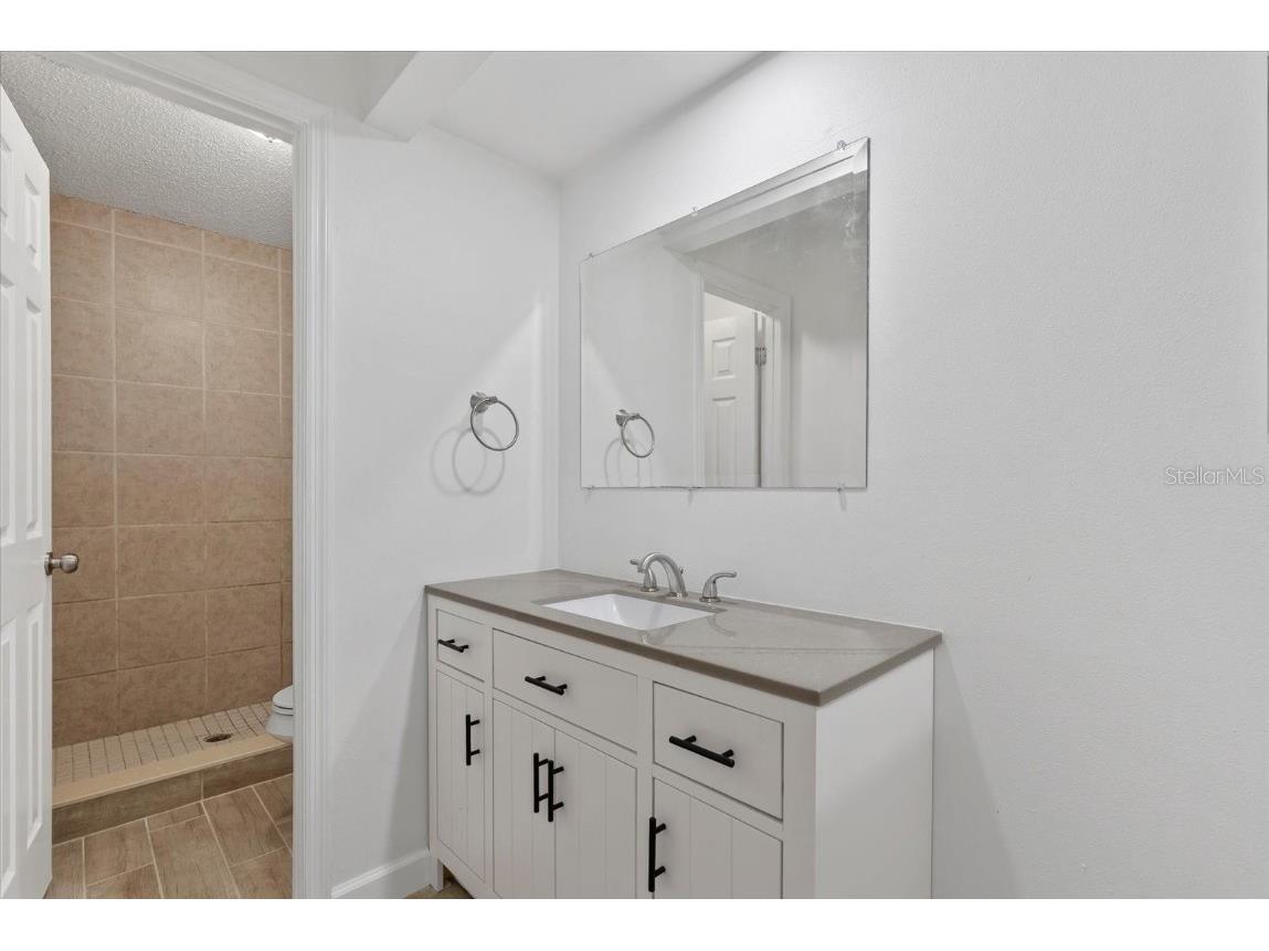 1125 Longfellow Way Sarasota FL 34243 A4662526 image19