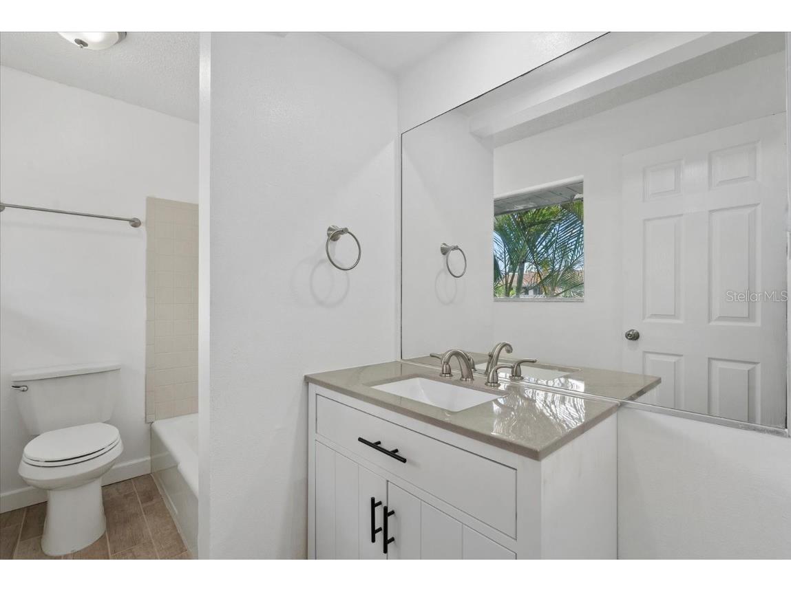 1125 Longfellow Way Sarasota FL 34243 A4662526 image21