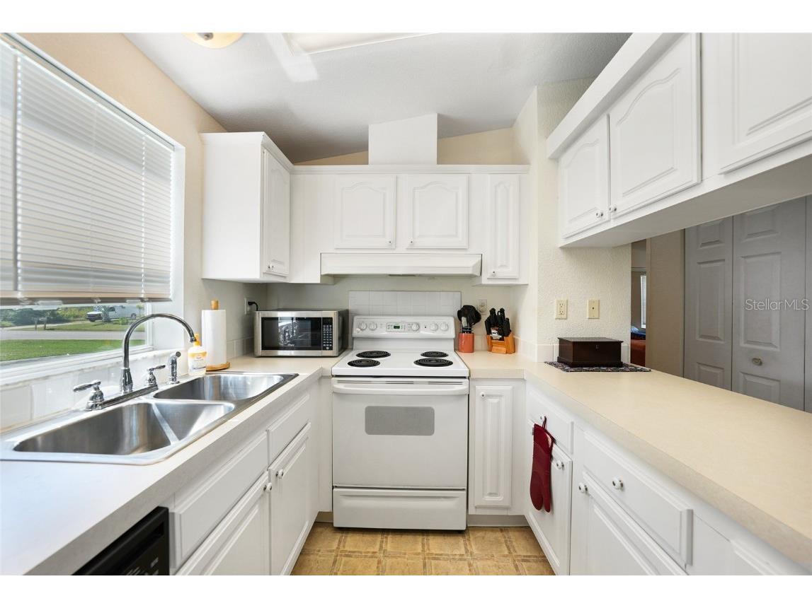 1125 Marlin Drive Punta Gorda FL 33950 C7516722 image10