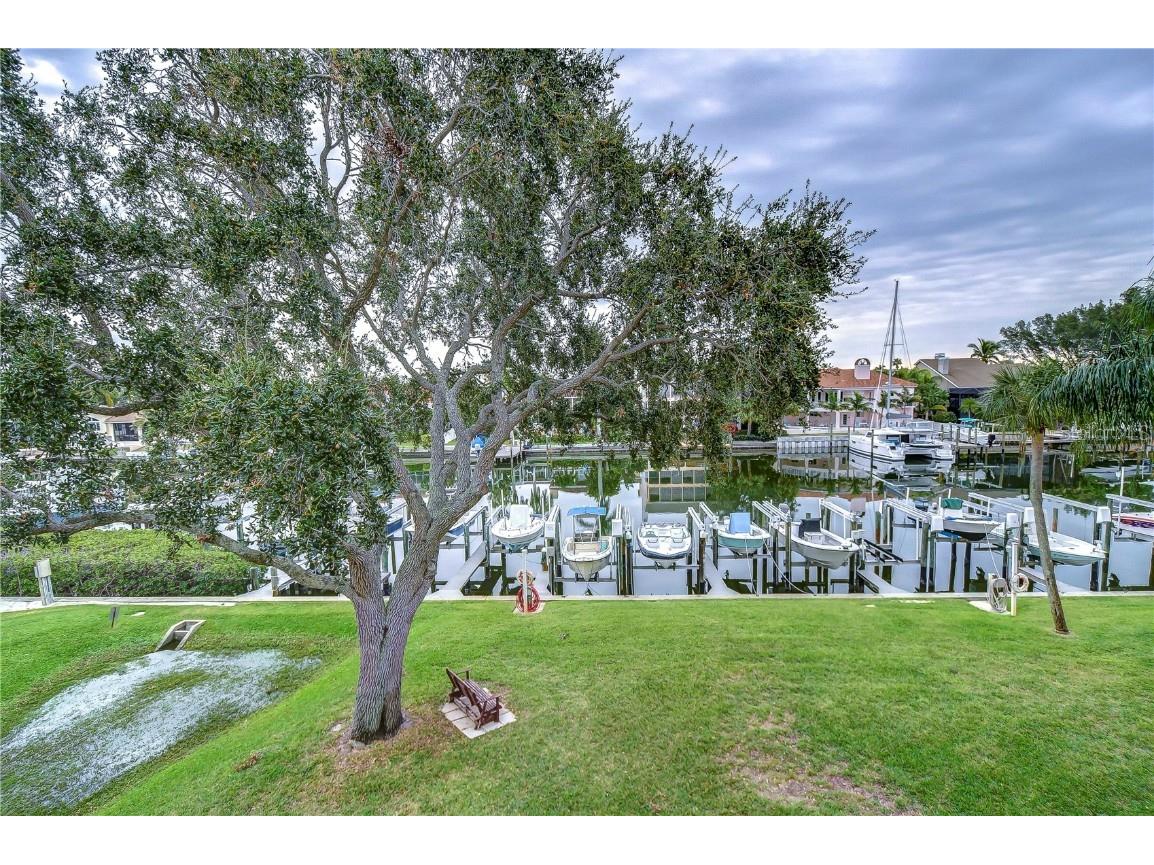 1125 Pinellas Bayway S #203 Tierra Verde FL 33715 T3418622 image1