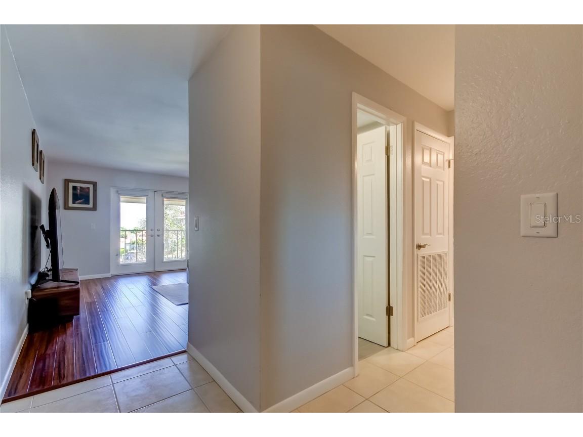 1125 Pinellas Bayway S #304 Saint Petersburg FL 33715 TB8341841 image5