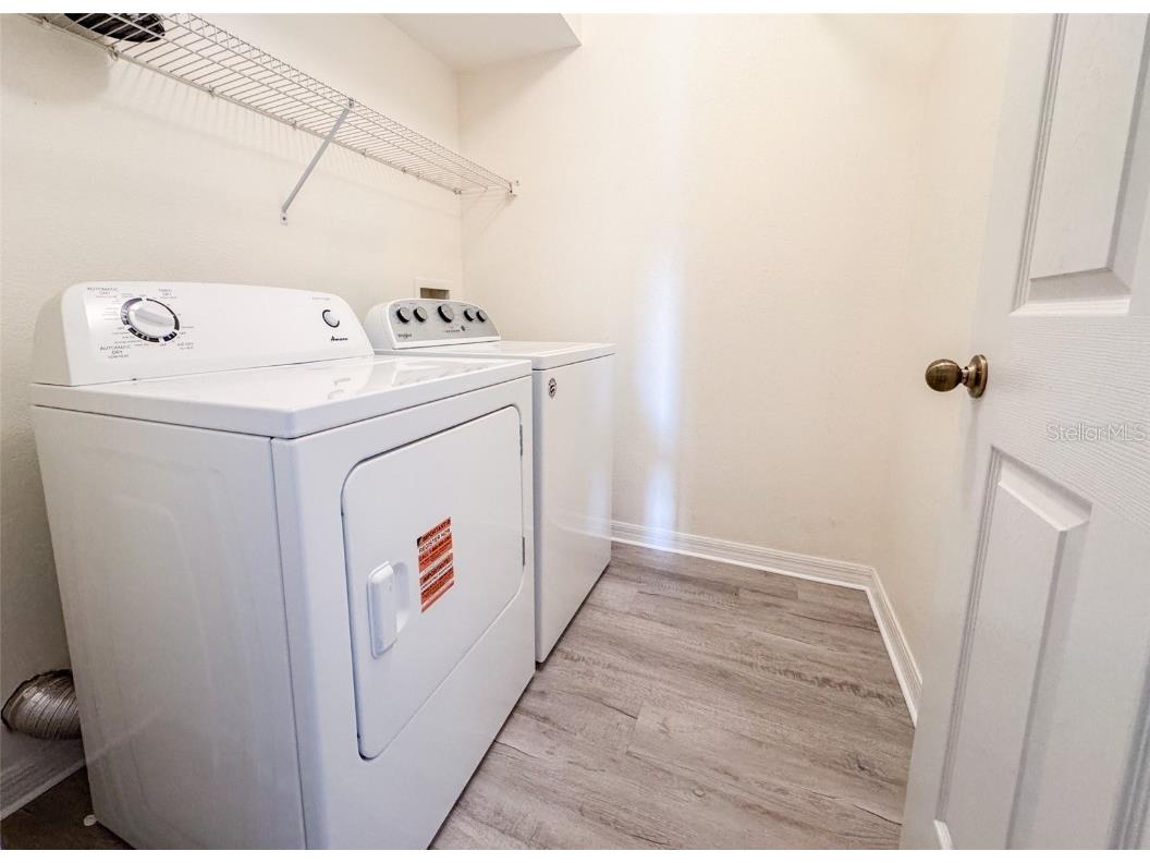 1125 Villagio Circle #201 Sarasota FL 34237 A4674000 image9