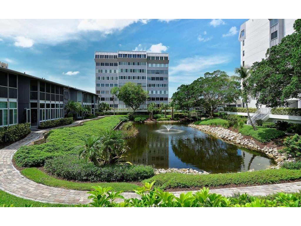 1125 W Peppertree Drive #102 Sarasota FL 34242 TB8465428 image1