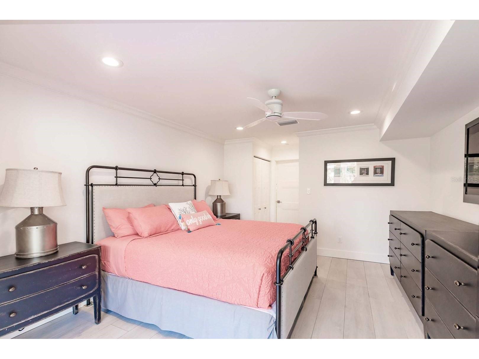 1125 W Peppertree Drive #102 Sarasota FL 34242 TB8465428 image21