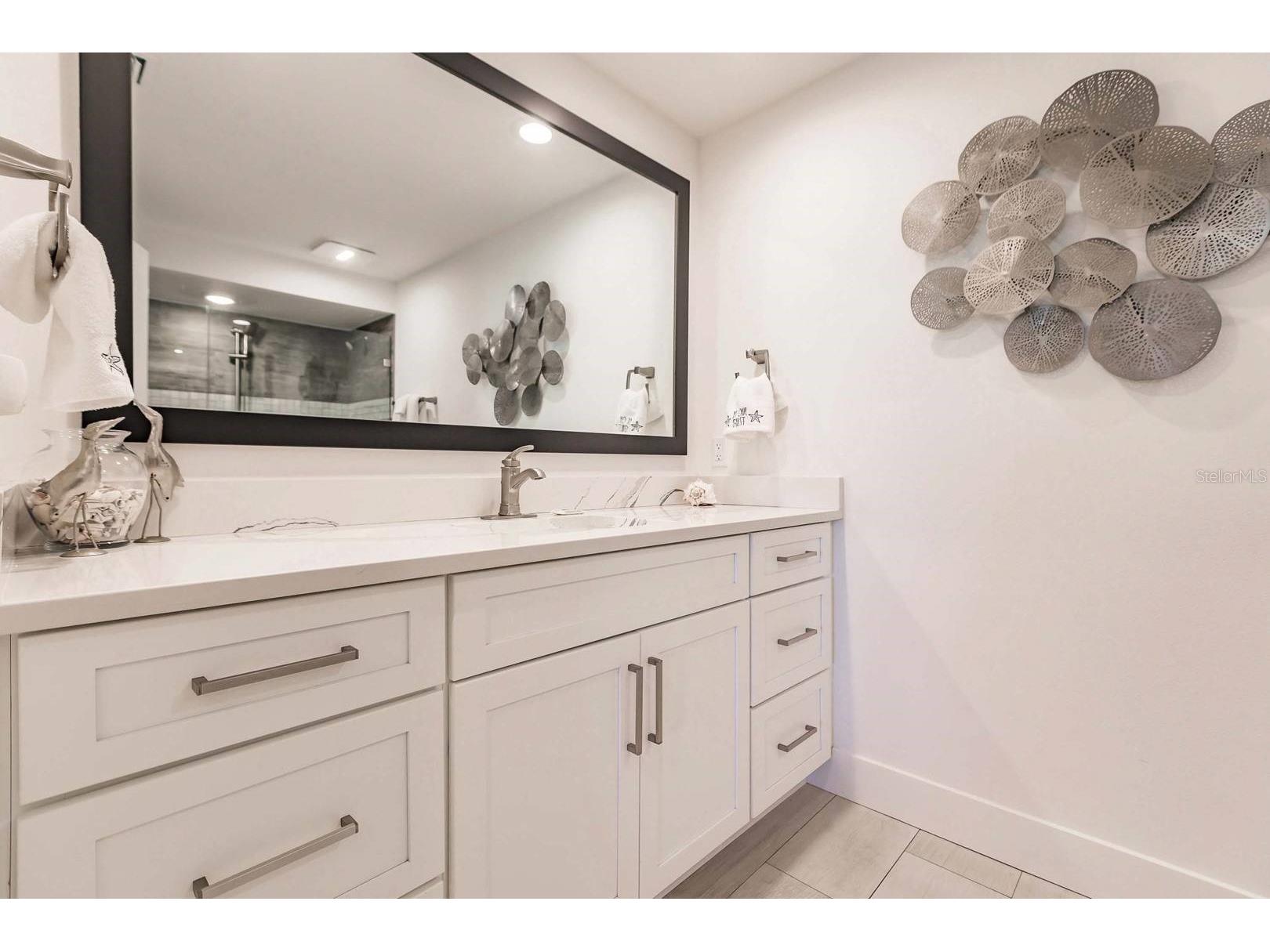 1125 W Peppertree Drive #102 Sarasota FL 34242 TB8465428 image25