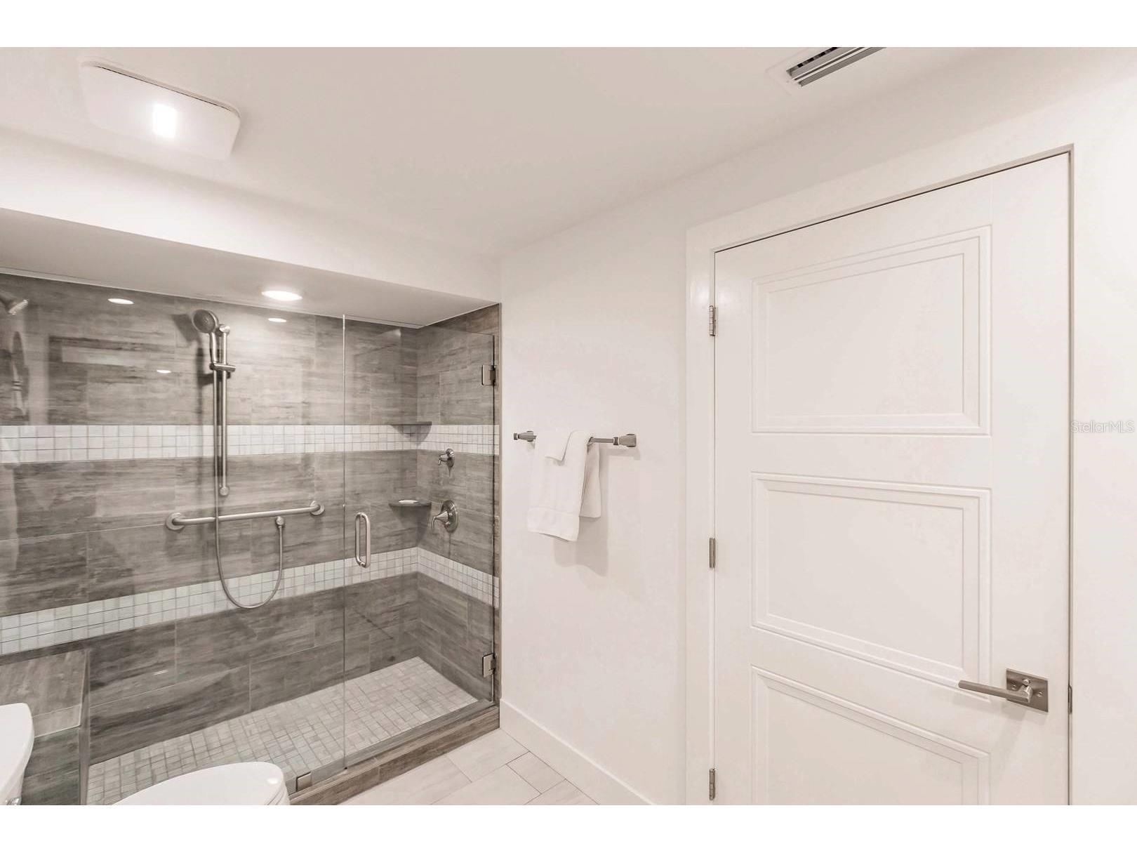 1125 W Peppertree Drive #102 Sarasota FL 34242 TB8465428 image27